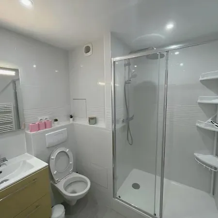 Apartment 9 Mi From Stade De France - Charming 5-room